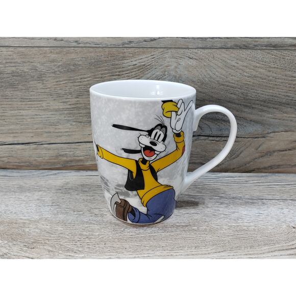 Disney Exclusive Goofy Holiday Joy Coffee Mug - Picture 1 of 8